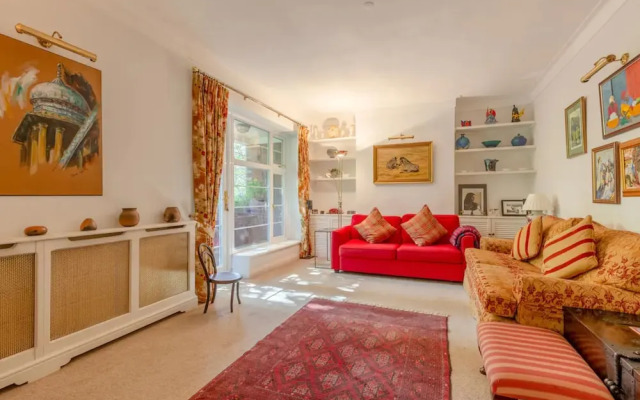 Stylish 2 Bedroom Apartment in Peaceful Richmond