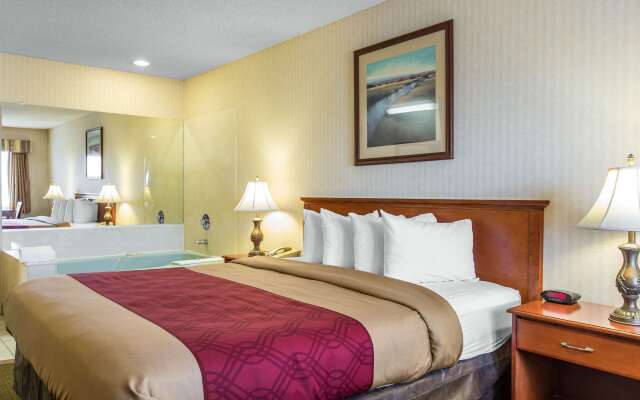 Econo Lodge Inn & Suites Riverside - Corona