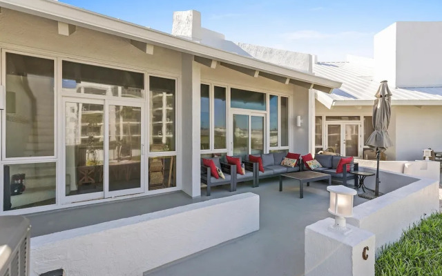 Sea Winds Condominiums C