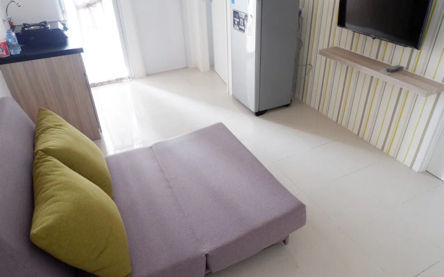 Comfort and Cozy 2BR Bassura City Apartment