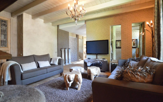 Quaint Holiday Home in Alphen-chaam With Jacuzzi - фото 4