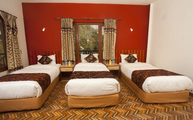 Sauraha Holiday Home