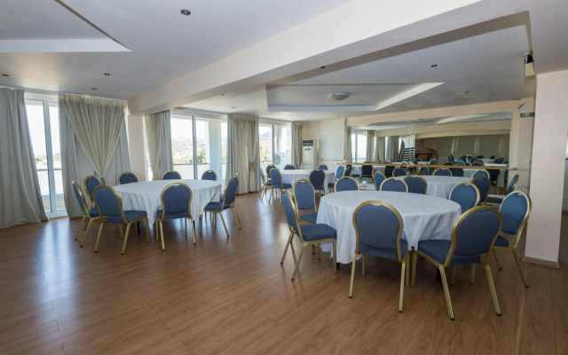 Dolphin Resort Hotel & Conference