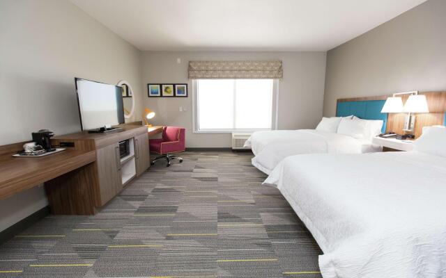 Hampton Inn Mustang