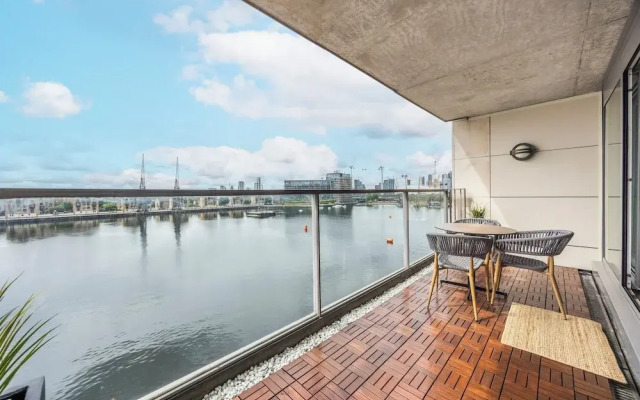 Koks Mews 2 Bed 2 Bath Apartment - ExCeL