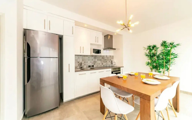 Comfortable, Spacious Penthouse- 2 Bedrooms- 7 People