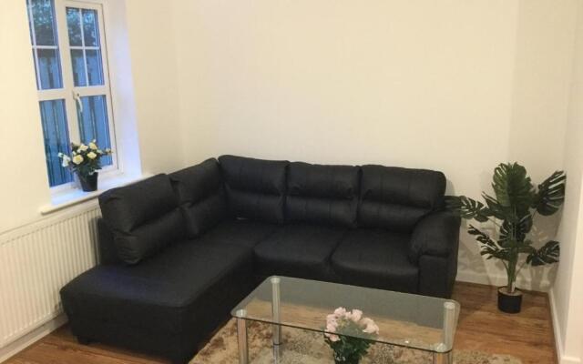 Quiet Residential Area, Within Easy Reach to Town