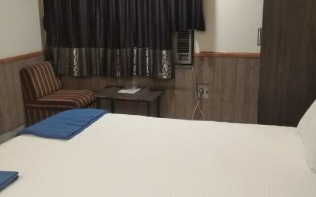 JK Rooms 111 Hotel Shivala