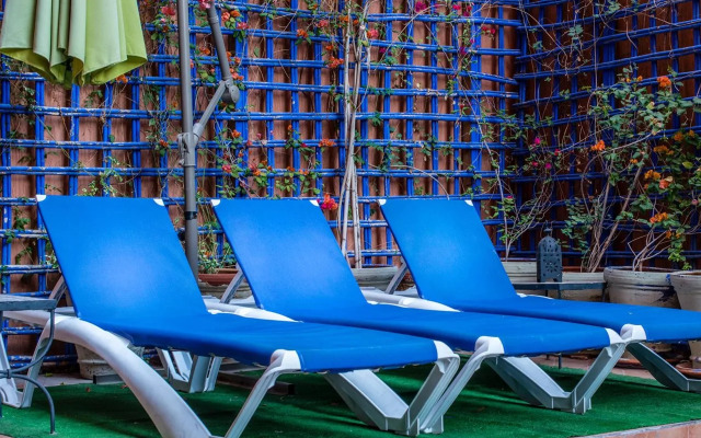 Hôtel Les Trois Palmiers