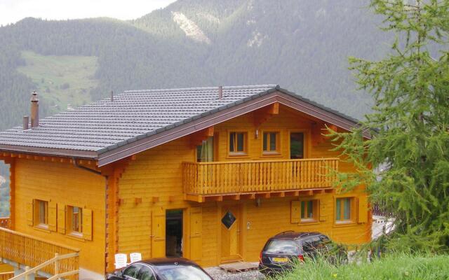 Spacious Chalet near Center of La Tzoumaz