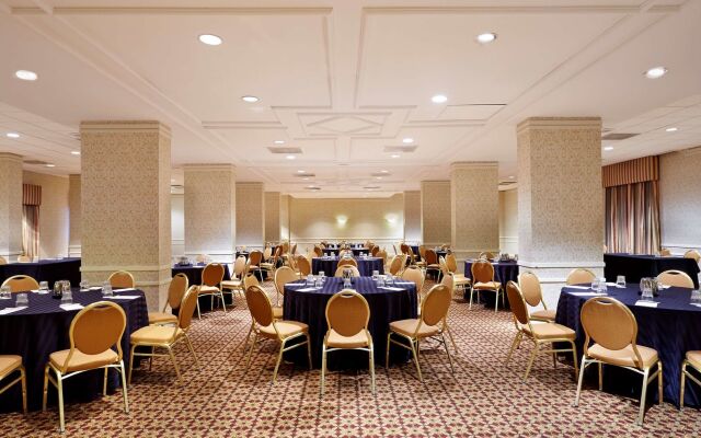 DoubleTree by Hilton Washington DC - Crystal City