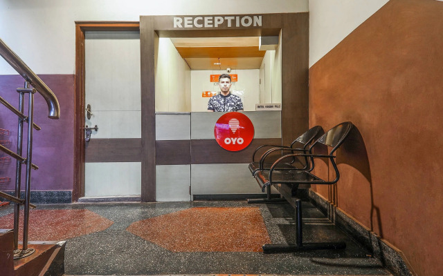 OYO 18369 Hotel Golden Peak