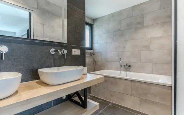 Beautiful House With air Conditioning