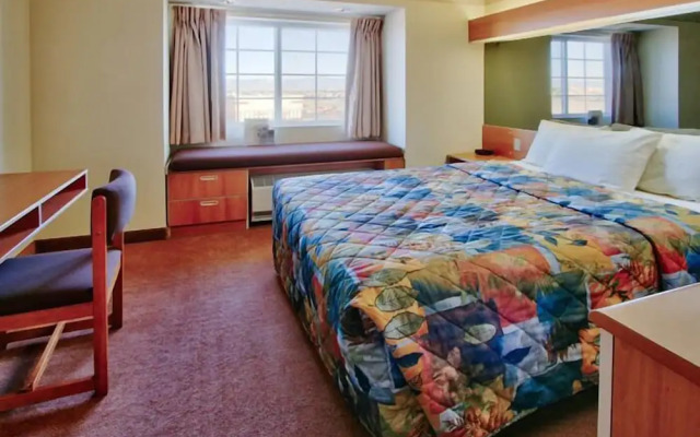 Western Skies Inn And Suites