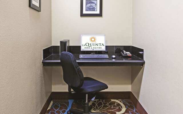 La Quinta Inn & Suites by Wyndham Pearland - Houston South