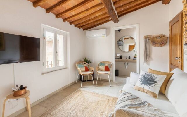 Stylish Luxury Loft Sleeps 4 San Gimignano Tuscany