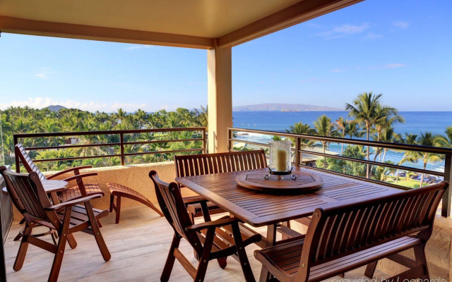 Polo Beach Club Vacation Rentals - APlus Resorts