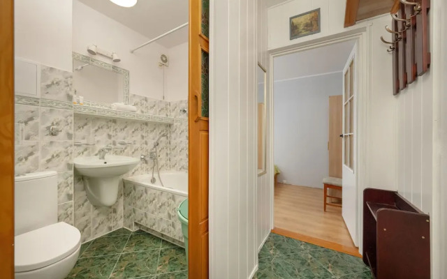 Apartment Close to the Park by Renters