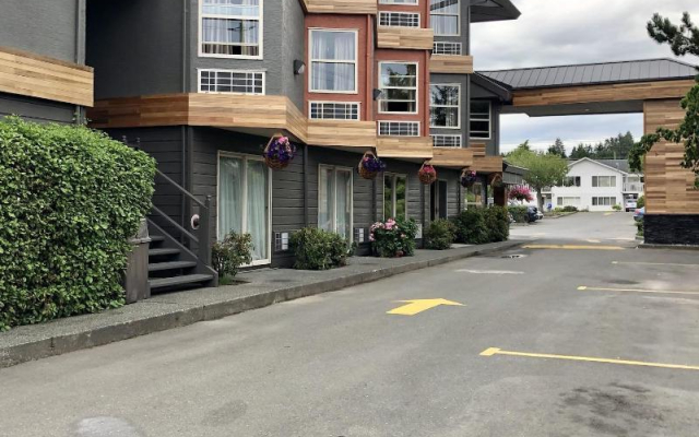 Coast Parksville Hotel