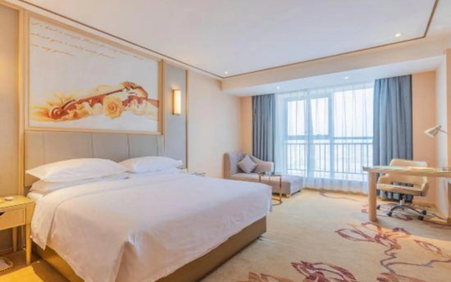 Vienna Classic Hotel (Qilu shoe city zoo store)