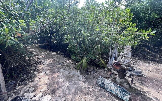 Yaxchen Tulum Cabañas & Cenote