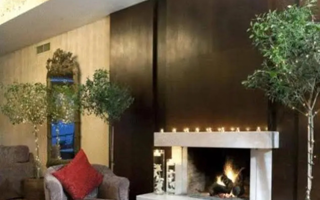 Nepheli Hotel