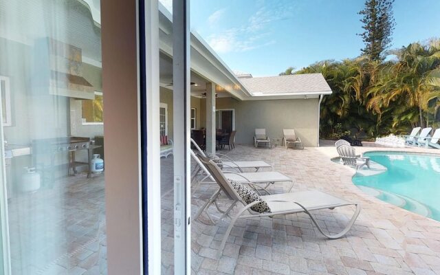 AMI Beach House Apartment 6