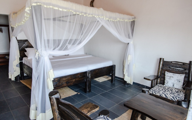 Room-serene Lake View Lodge in Kayove, R