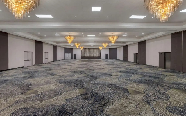 DoubleTree by Hilton Kingston