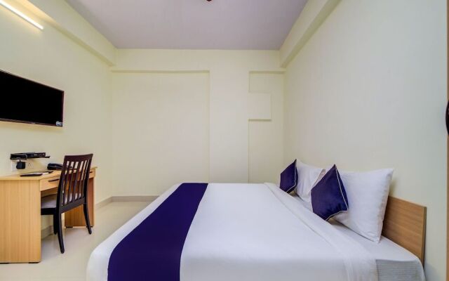SilverKey Executive Stays 19907 Hafeezpet