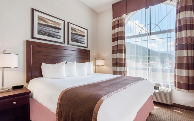 Ramada by Wyndham Creston