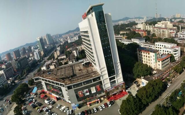 Yiyang Huatian Hotel