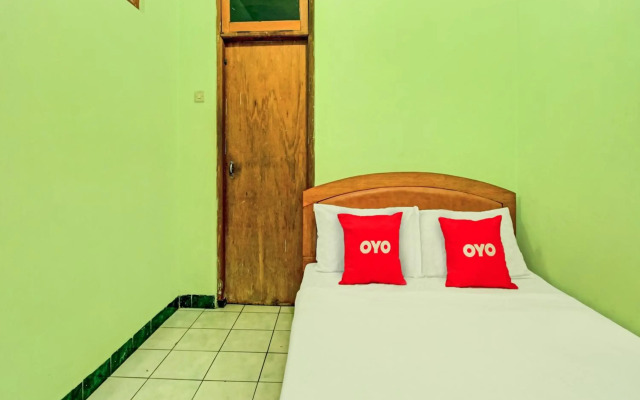 OYO 90031 Villa Papada