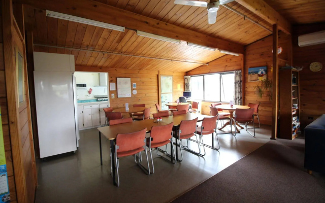 Sunflower Lodge