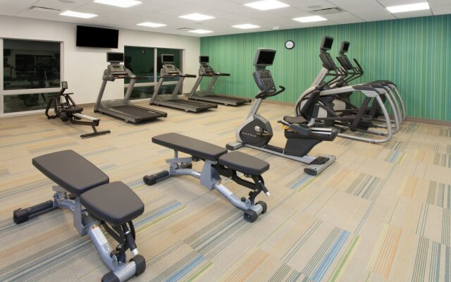 Holiday Inn Express & Suites Detroit - Farmington Hills by IHG