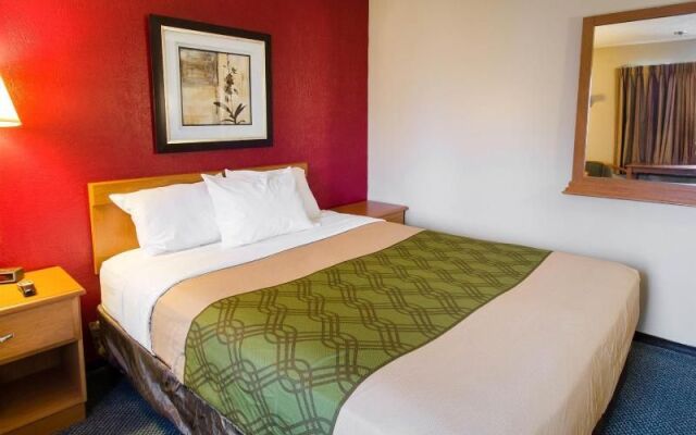 Econo Lodge South Olathe