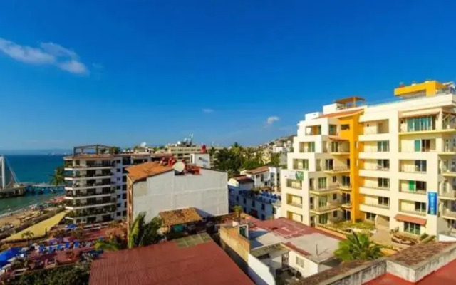 Puerto Vallarta Condo Romantic Zone Luxury Old Town