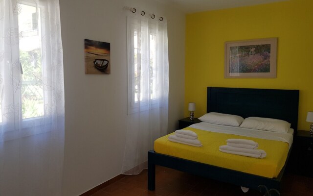 Corfu Glyfada Beachfront Apartment 7