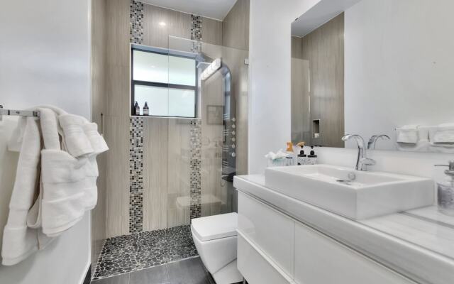 Lynora's Luxe Estate Modern Design
