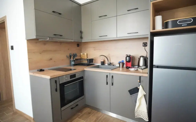 2 Bed Apt - Sleeps 4, Terrace & Pet Friendly