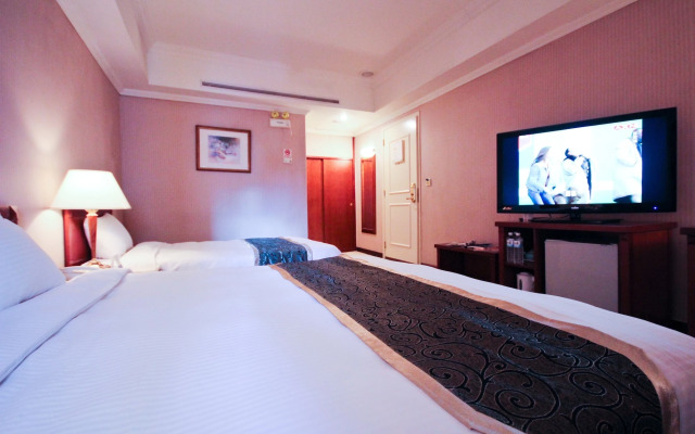 Grand Boss Hotel