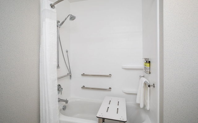 Holiday Inn Express & Suites Ely by IHG