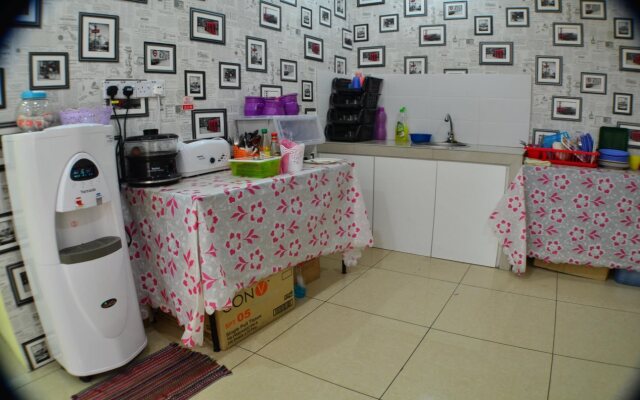 OYO 89583 Grove Hotel