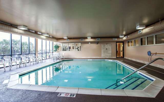 Comfort Suites Elgin