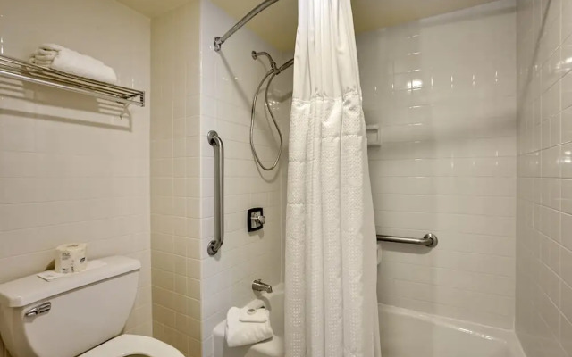 Best Western Potsdam University Park Inn