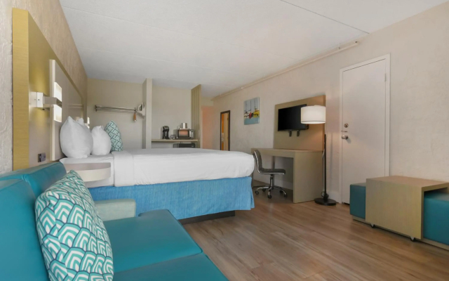 Inn on Destin Harbor, an Ascend Collection Hotel