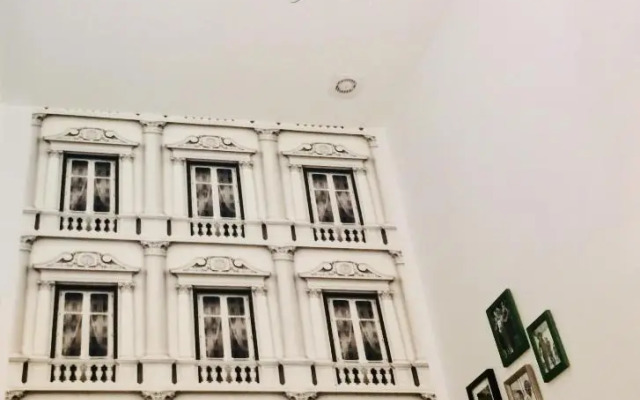 Studio 18