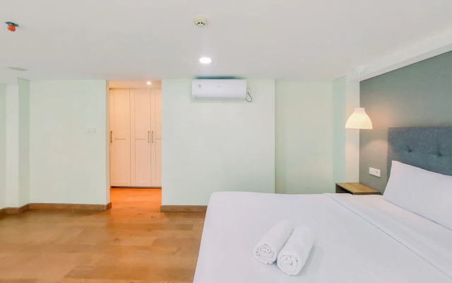 Big Studio Loft Apartment at The Reiz Condominium Medan By Travelio