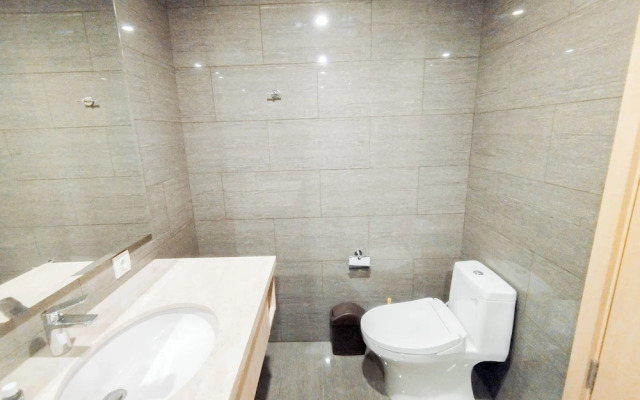 2Br Luxurious And Spacious Apartment At One East Penthouse Residence