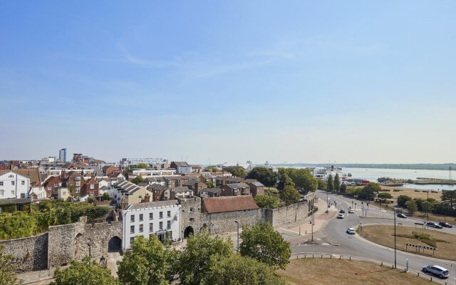Leonardo Royal Southampton Grand Harbour